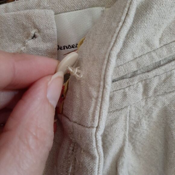 Anthropologie Elevenses Linen Mid Rise Shorts 6 Beige Pleated Metallic Coastal - Picture 6 of 6